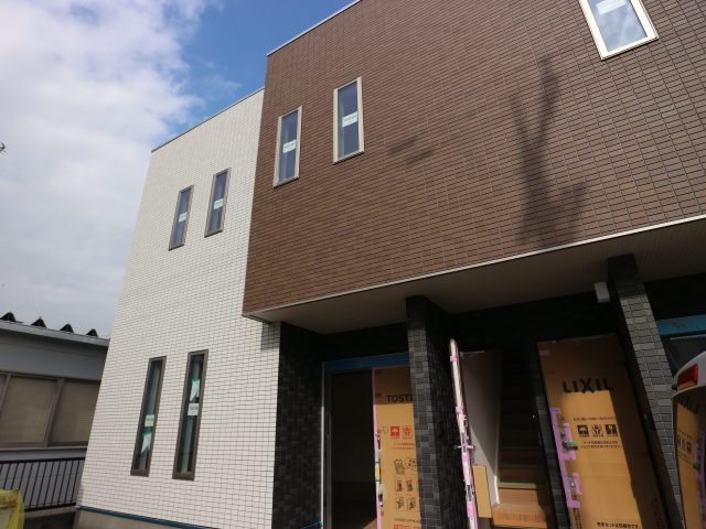〈建築レポート〉守山市伊勢町アパート兼テナント③外壁・内装編